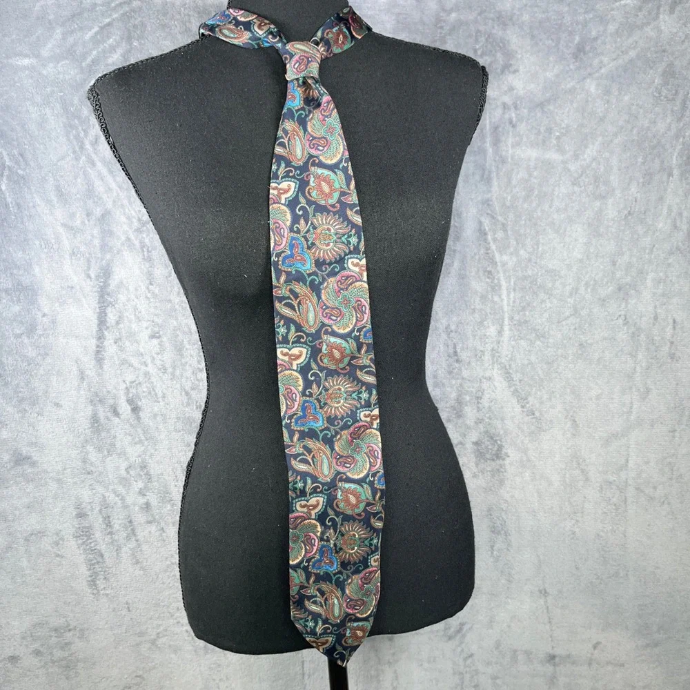 Christian Dior Silk Necktie Paisley Floral Made in‎ USA